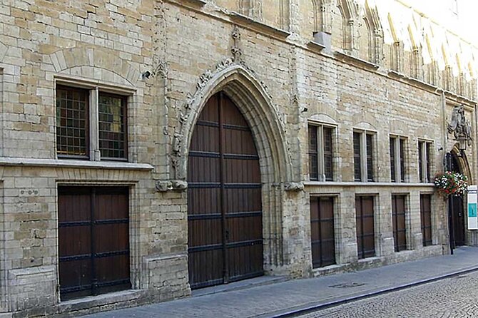 600 Years of History and Heritage: A Self-Guided Walking Tour of Leuven - Climbing Sint-Antoniusberg: an incline with big façade payoff