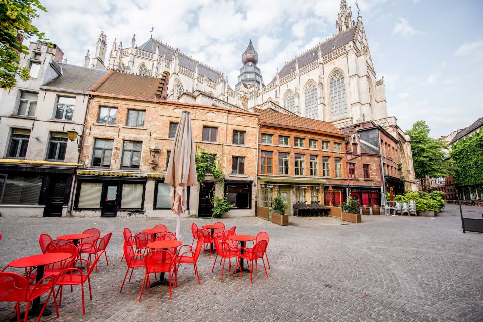Antwerp: Express Walk with a Local in 60 minutes - Getting Oriented at Pagodepoort Arch (and why it helps)