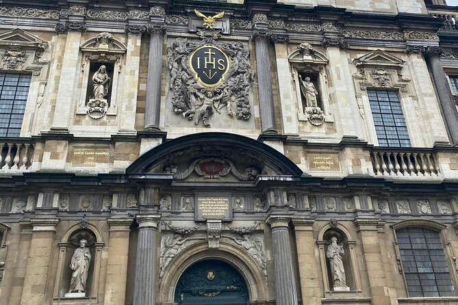Antwerp: Help the Lost Boy – Self-Guided Mystery Walk - Cathedral of Our Lady: A Landmark With a Job in the Story