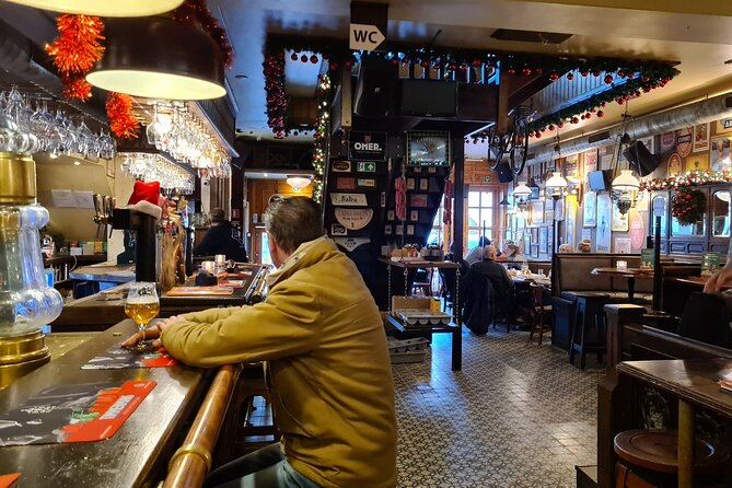Antwerp Pub Crawl - Kaasrui: Café Cabron and Weekday-to-Weekend Energy