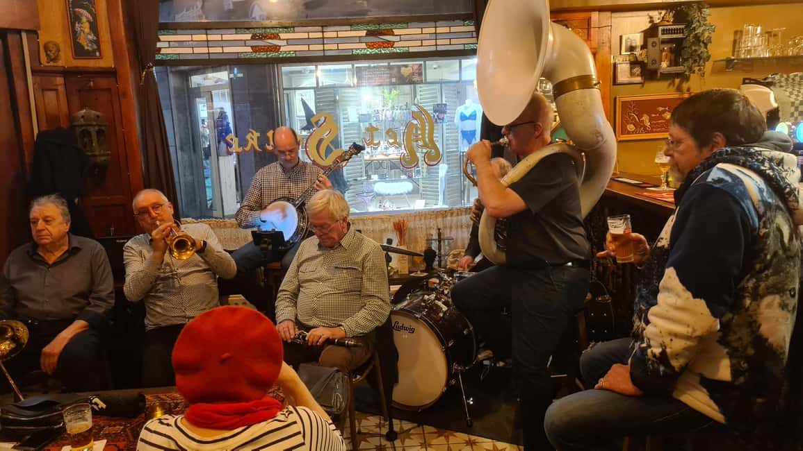 Antwerp: Pub Crawl in the Historical City - A 2-hour Antwerp pub crawl that mixes beer styles with old-town walking