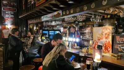 Antwerp: Pub Crawl in the Historical City - What you’ll do on the walk: listen, walk, taste