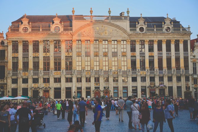 Architecture Tour of Brussels - Why this Brussels architecture tour works (especially at night)
