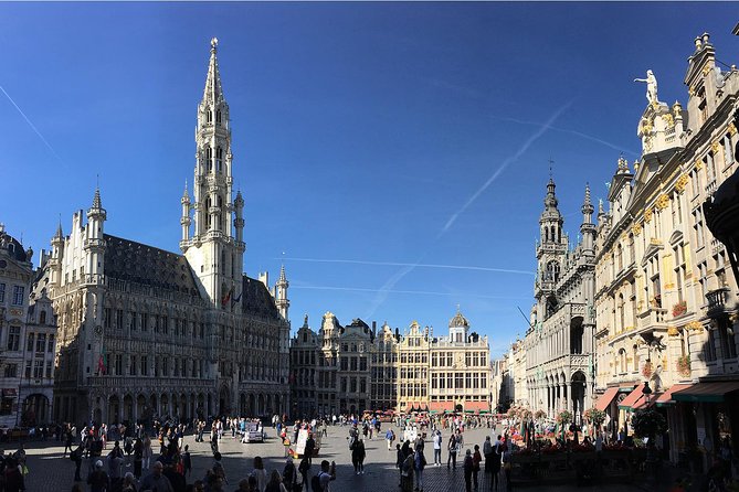 BeerWalk Brussels (English guide) - Stop 3: La Fleur en Papier Dore and its artsy-literate vibe