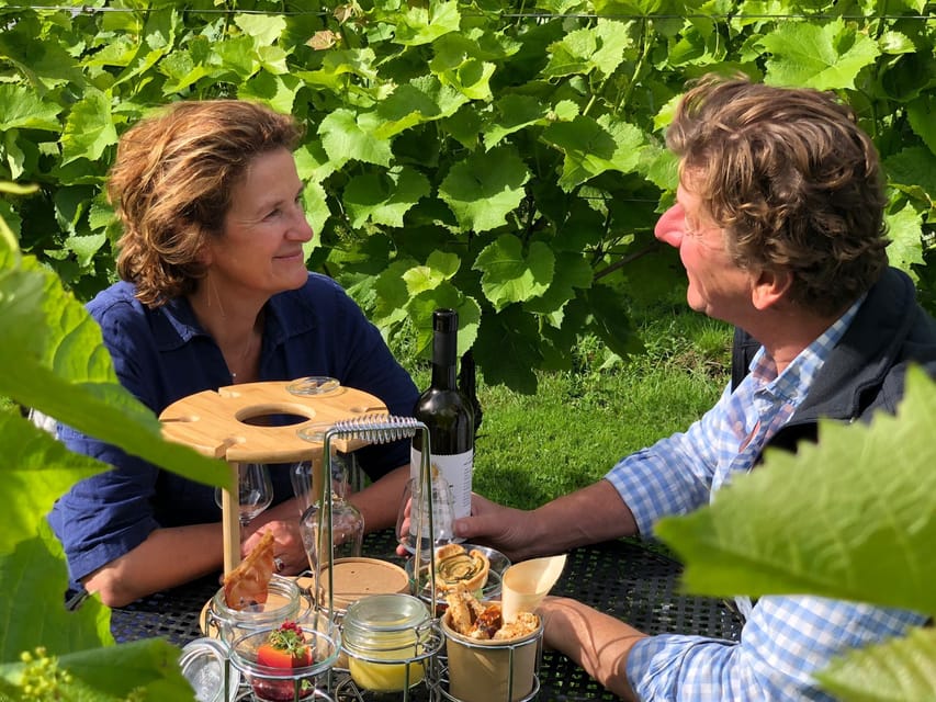 Bioul (near Dinant) : Château de Bioul Tour and Wine Tasting - The family story and the motto: why the estate feels personal