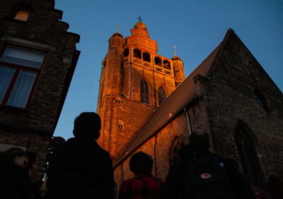 Bruges: 1.5-Hour Dark Side of Bruges Private Tour - Where you meet and how you’ll find your guide