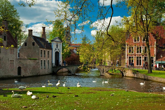 Bruges Day Trip from Brussels - Coach Ride From Brussels Central: Comfort and a Built-In Break