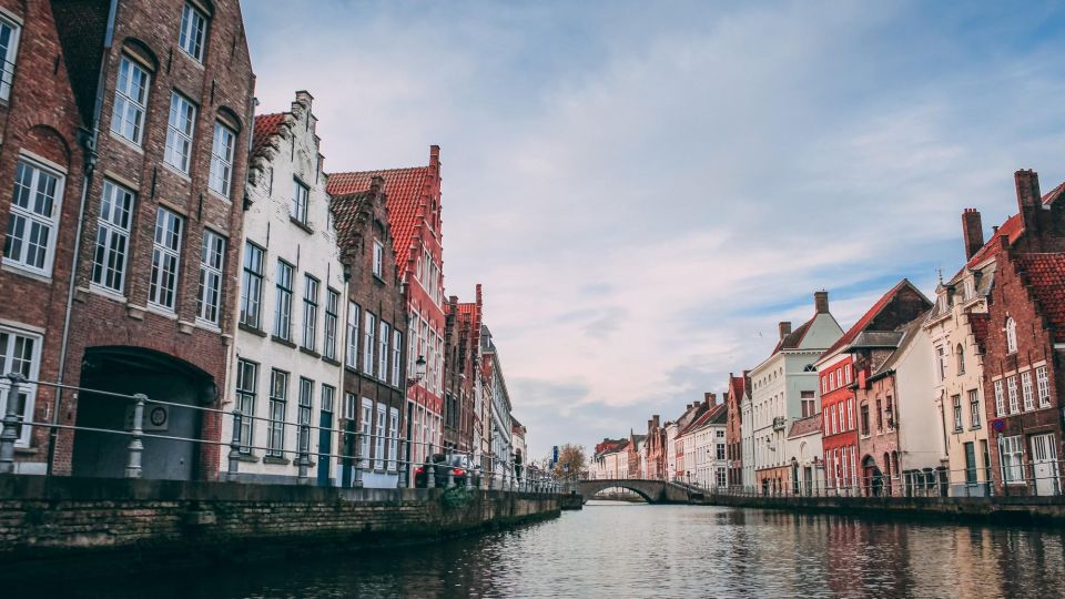 Bruges: Express Walk with a Local in 60 minutes - Key things that make this Bruges walk worth it