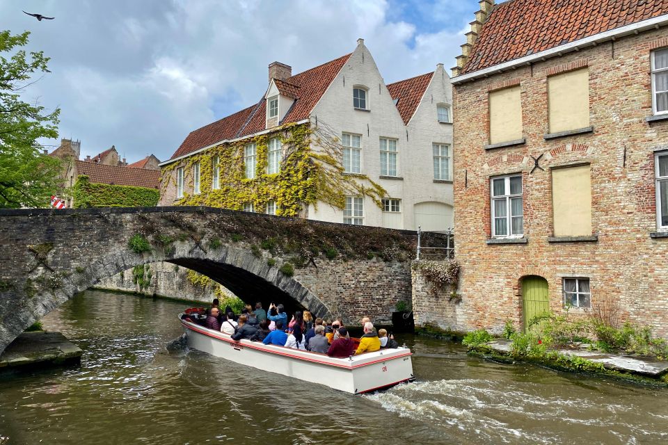 Bruges Highlights, Boat, Beer, Chocolate Day trip from Paris - Choco Story museum: the chocolate show plus tasting