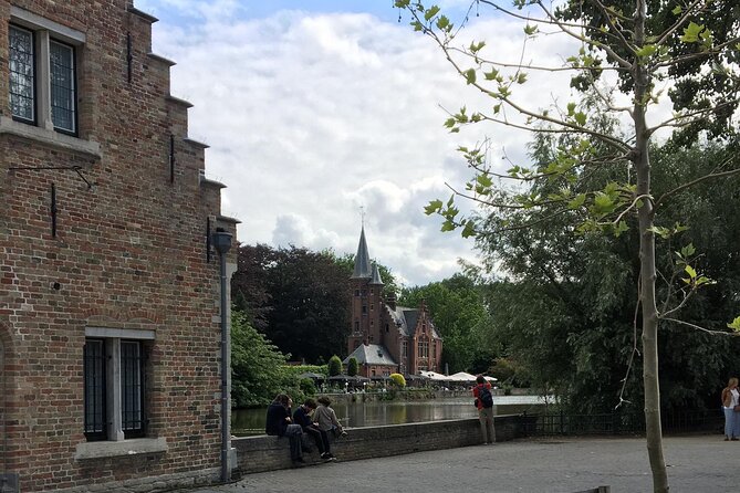 Bruges’ Legends and Hidden Treasures: A Self-Guided Audio Tour - Oude Burg to Gruuthuse Palace: Old Streets With Odd Connections