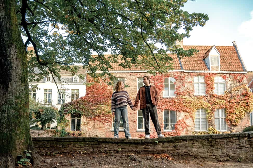 Bruges : Your private 1 hour photoshoot in the medieval city - Should you book the Bruges private 1-hour photoshoot?