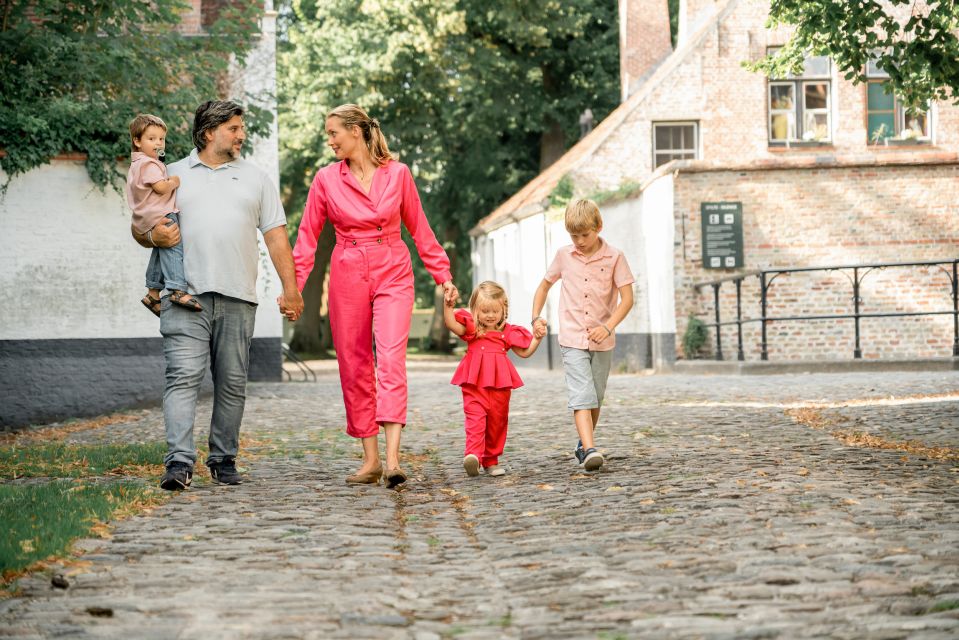 Bruges : Your private 30min. photoshoot in the medieval city - Quick Take: What Makes This Shoot Work