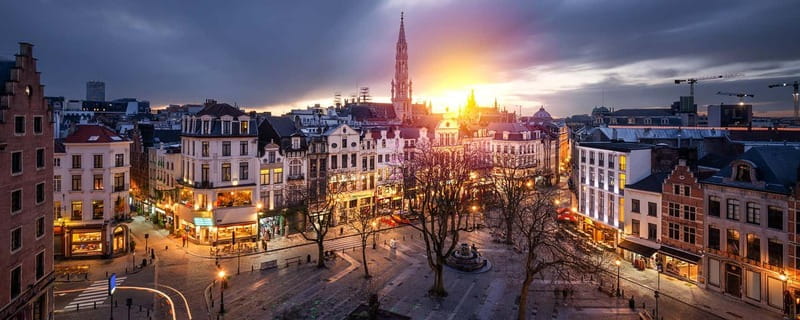 Brussels: 2-Hour Dark Side of Brussels Private Tour - Stop-by-Stop: From Grand-Place to the Church of Our Lady of the Chapel