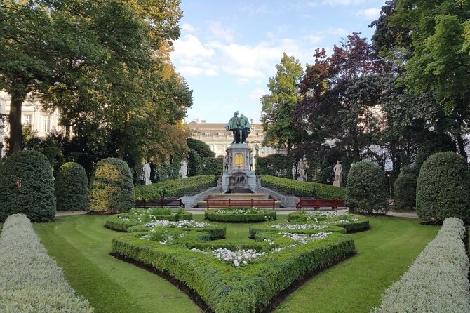 Brussels 2-Hours Walking Tour: Must-See Highlights in the Center - Price and What You’re Really Paying For