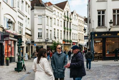 Brussels: Beer Tasting Tour with 7 Beers and Snacks - Seven Belgian beers: the tasting variety you actually feel