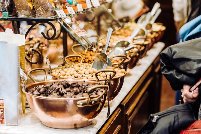 Brussels Chocolate Tour Private & Personalized with a Local Guide - Stop 1: Grand Place and the Godiva Story