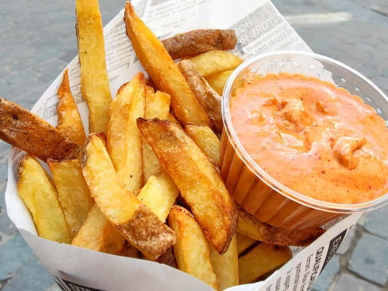 Brussels: City Center Guided Food Tour with Tastings - Starting at Patatak on Rue de la Bourse