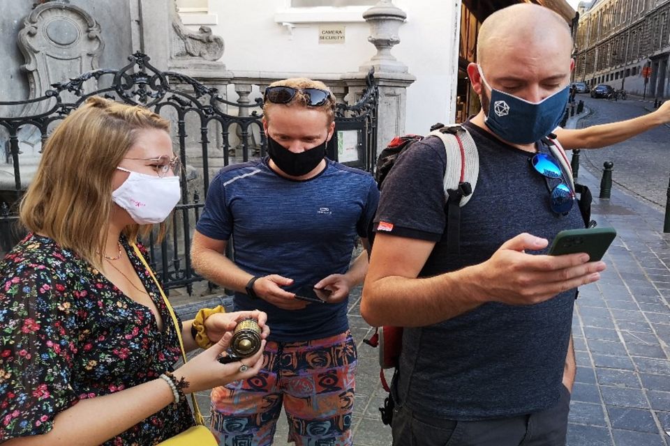 Brussels: Outdoor City Escape Game With Drinks - What’s it like at the bars: included stops vs extra orders