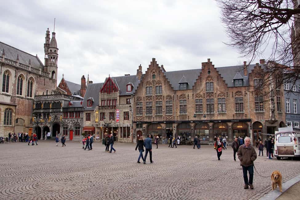 Brussels: Private & Customizable Day Trip to Bruges - Basilica of the Holy Blood, City Hall, and Oude Griffie