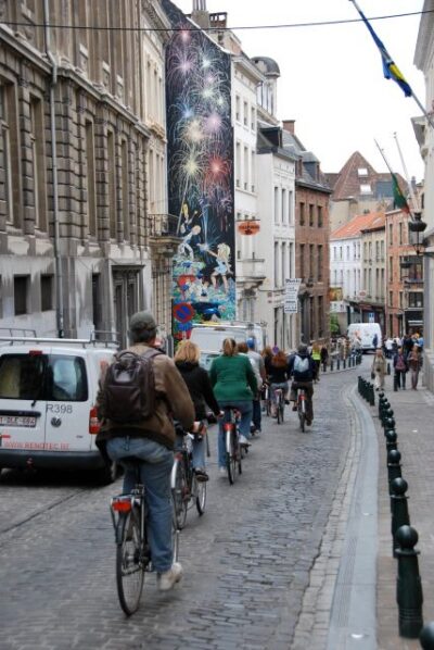 Brussels: Sightseeing Bike Tour - Starting at Grand Place: the route begins with the right vibe