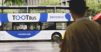 Brussels: Sightseeing Sunset Bus Tour - Meeting point and timing: why 8:00 PM works
