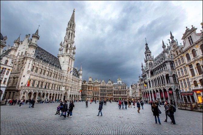 Brussels Walking Tour with Guide plus PDF - Stop-by-stop: what to expect at each landmark