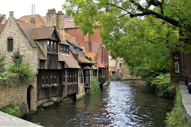 BRYGGJA ROMANTICA - 3 Hour Romantic Tour in Bruges - Poorters Loge: an early office building stop