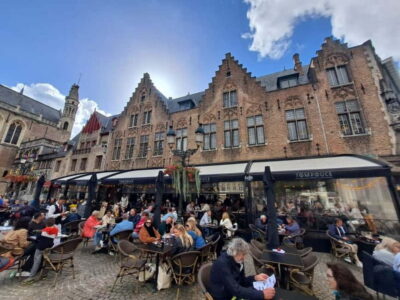 Day trip to Bruges from Paris with canal cruise - Getting There in an 8-Person Air-Conditioned Minivan