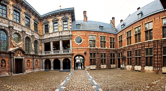Discover Antwerp with this Outside Escape city game tour! - Key things that make this Antwerp game tour worth your time