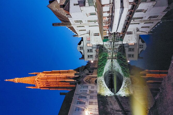 Evening Delights: Bruges Tour with Beer & Chocolate - FNAC meeting point: how to avoid the first-moment stress