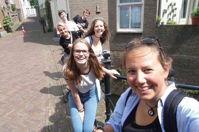 Exciting Murder Mystery - Interactive city walk in Antwerp - How This Antwerp Murder Mystery Walk Works