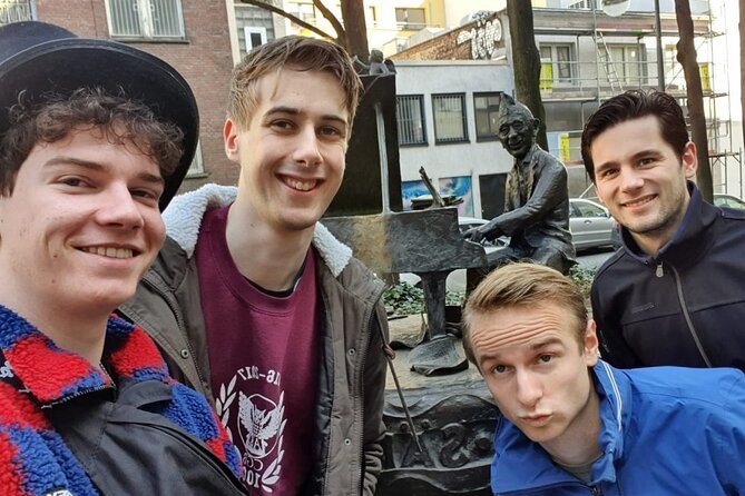 Exciting Murder Mystery - Interactive city walk in Antwerp - Your Selfie Clues, Map, and City Photo Stops