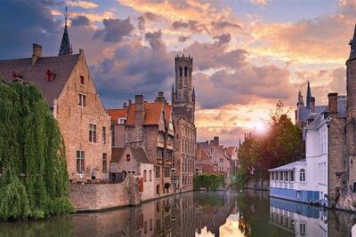 Exclusive PRIVATE Walking Tour of Bruges - Belfort and the Markt: Civic Power and Photo Angles
