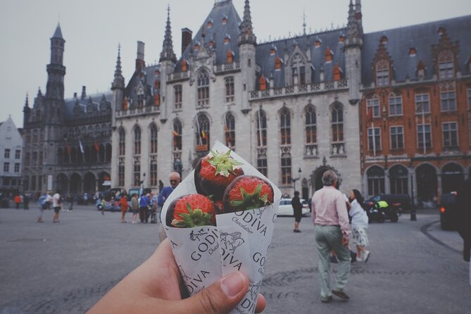 Explore the Instaworthy Spots of Bruges with a Local - A 90-minute Bruges photo mission with local Patrick