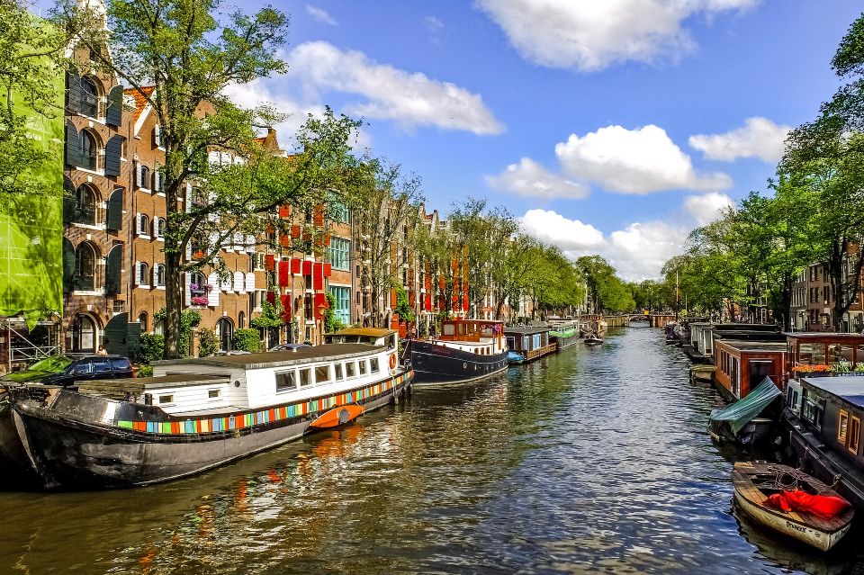 From Brussels: Cheese, Clogs & Windmills Amsterdam Day Trip - Clogs and pottery: a souvenir you’ll actually feel good about