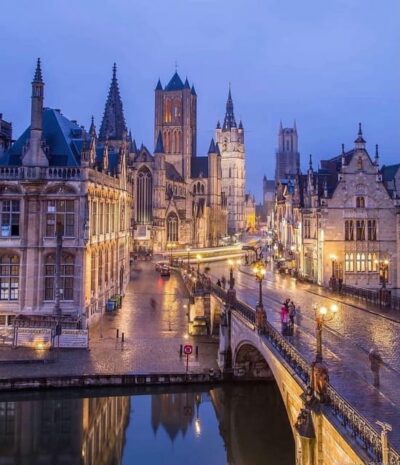 Ghent : Comedy AudioGuide Ghent - Getting your bearings at Korenmarkt before you start