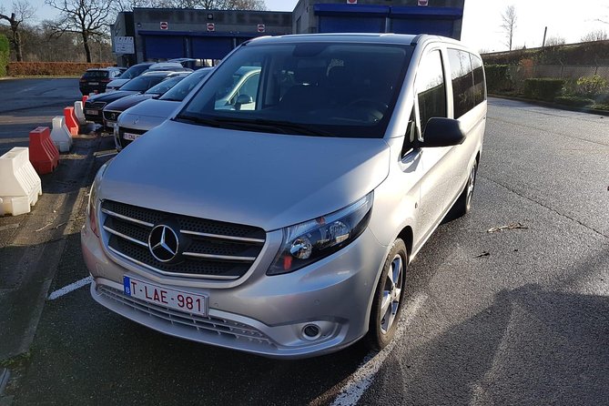 Luxury Minivan from Charleroi airport to the city of Brussels - Who should book this transfer (and who might not need it)