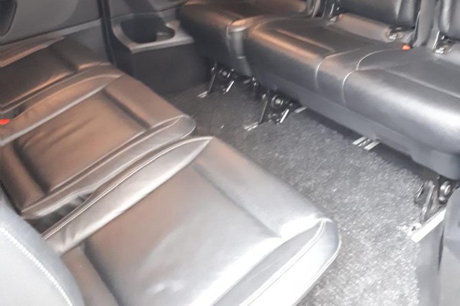Luxury Minivan from Charleroi airport to the city of Brussels - Practical tips to make the pickup painless