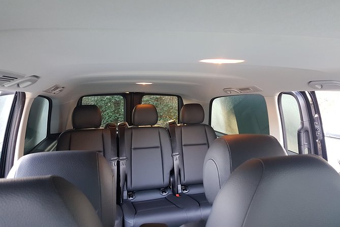 Luxury Minivan from Charleroi airport to the city of Brussels - The luxury minivan experience: comfort you’ll notice right away