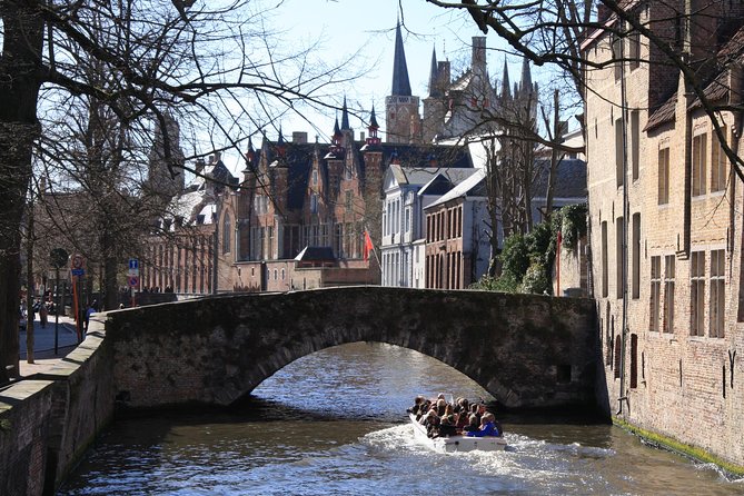 Photo Tour "Jan van Eyck" - Stop at Poorters Loge (Burghers’ Lodge): When Buildings Become Subjects