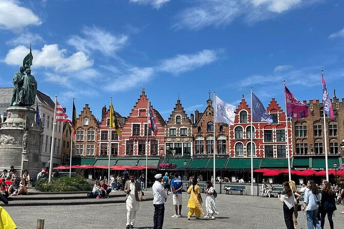 Private Arrival Transfer from Brussels Airport to Bruges with Business car - Brussels Airport Meet and Greet: Finding Your Chauffeur in Minutes