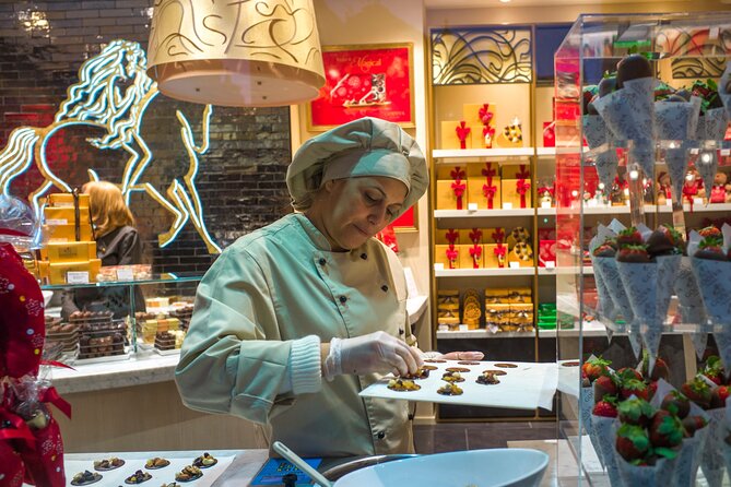Private Bruges’ Iconic Sites and Chocolate Tasting Tour - Beguinage “Ten Wijngaerde”: The Calm Pocket Mid-Walk