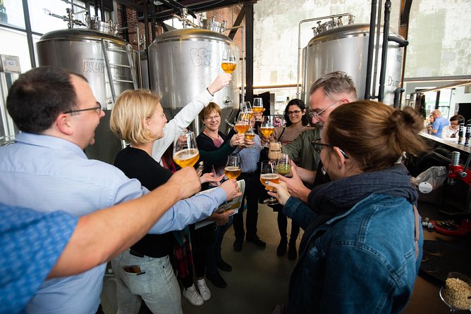 Private: Discover Brussels beer & breweries by a young local (incl. chocolate) - Stop 2: In ’t Spinnekopke or Theatre Toon, plus an exclusive Trappist tasting