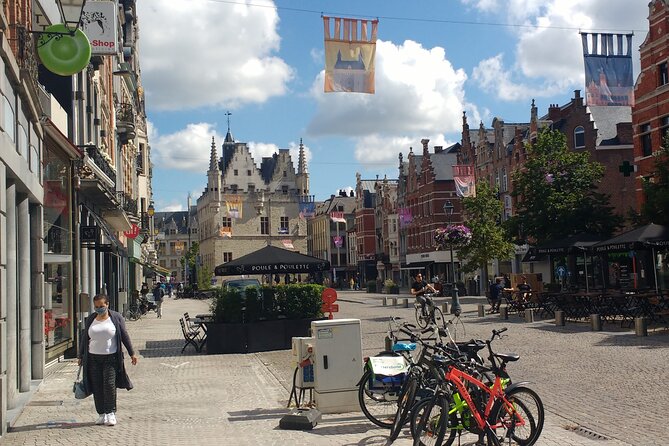 Small-Group Chocolate Tour in Mechelen - Meet at Mechelen City Hall: how the tour actually runs