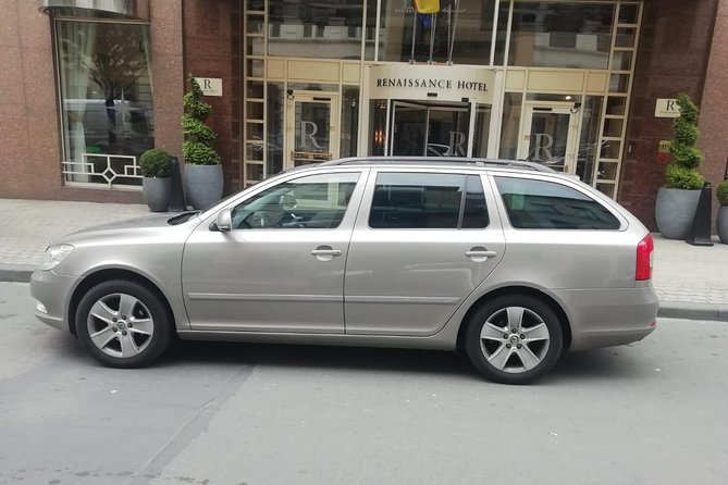 Standard vehicle from Charleroi airport to city of Brussels - Door-to-door drop-offs in Brussels: saving time you can spend enjoying