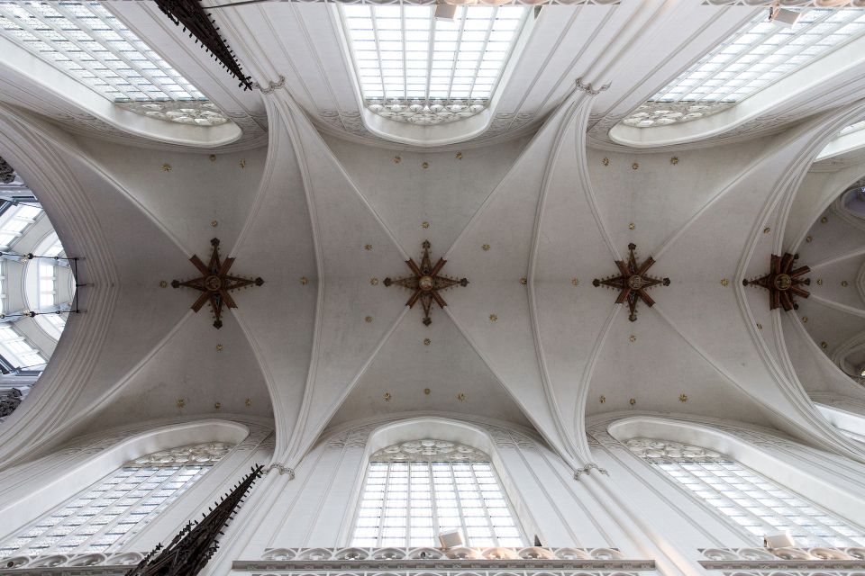Surprise tour of Antwerp guided by a Local - Grote Markt and Antwerp City Hall: where your camera will earn its keep