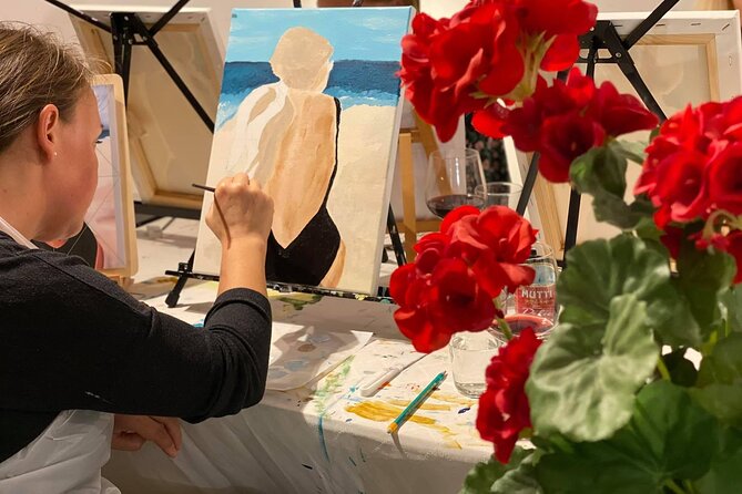Wine and Painting Workshop Experience in Brussels - Your 25x34cm Cotton Canvas and Acrylic Setup