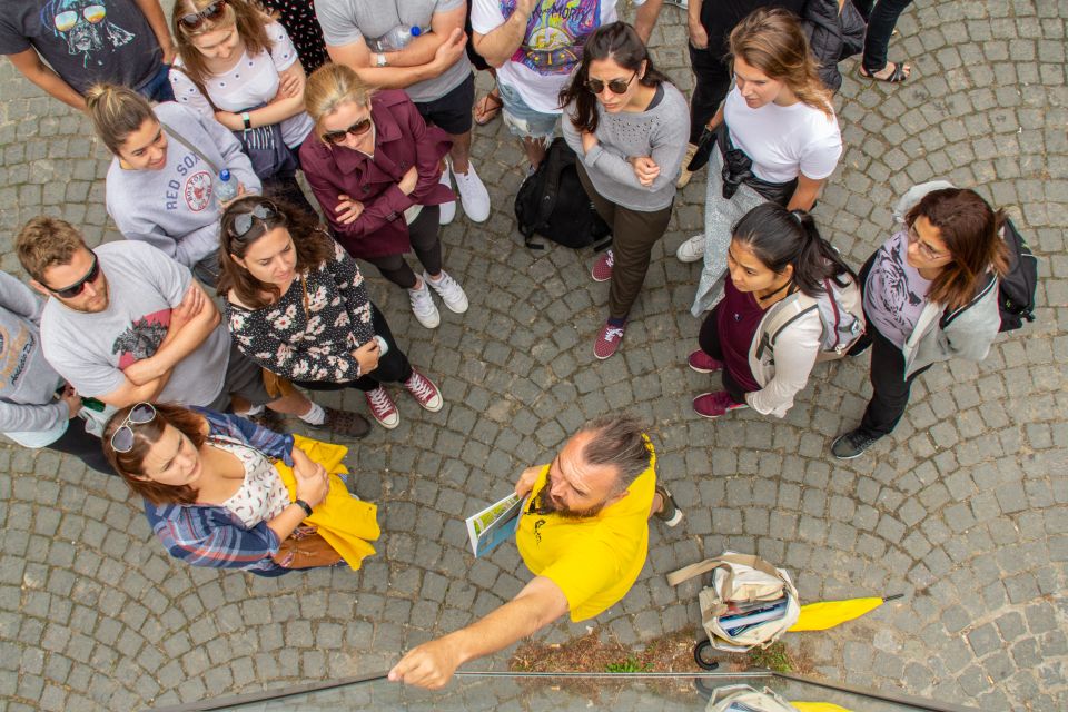 💛 Tell Me About Bruges 🏰 1000 Years of Stories by Locals ⭐ - Why this Bruges walking tour feels different than a standard history stroll